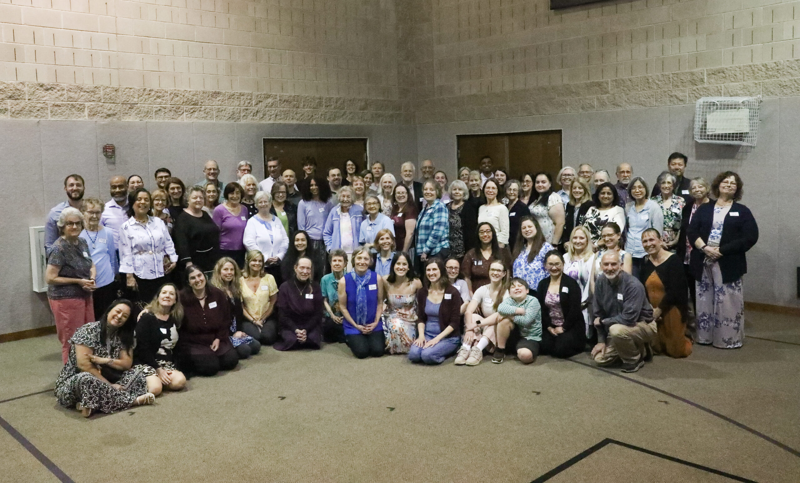 A large group photo of all GROW volunteers